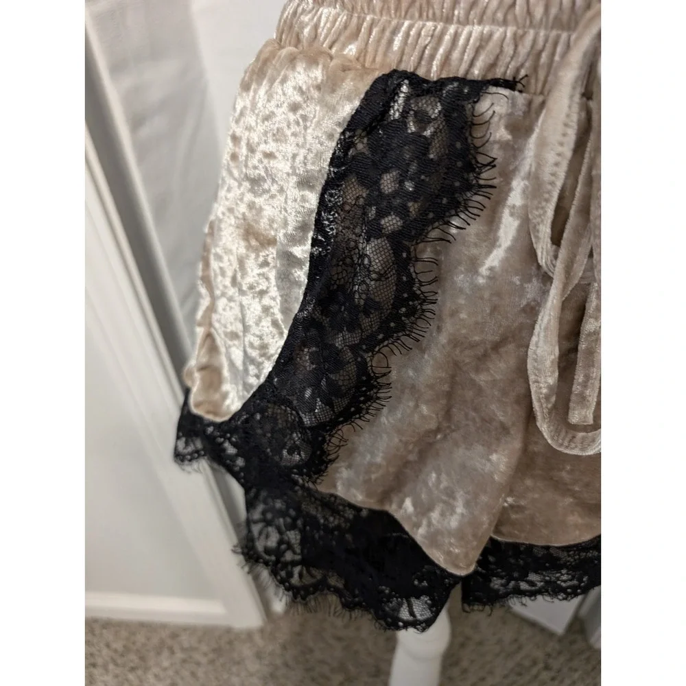 Whimsygoth‎ 2-Piece Velvety Black Lace Trim Pajama Lounge Set Y2K Coquette M